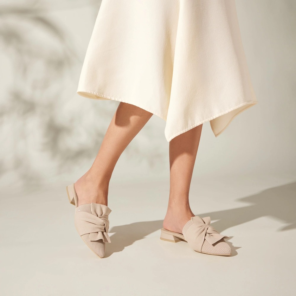 Vivaia Yaffa Pro Almond Knotted Bow Pointed Toe Mules Knit Block Heel US 8 EU 39